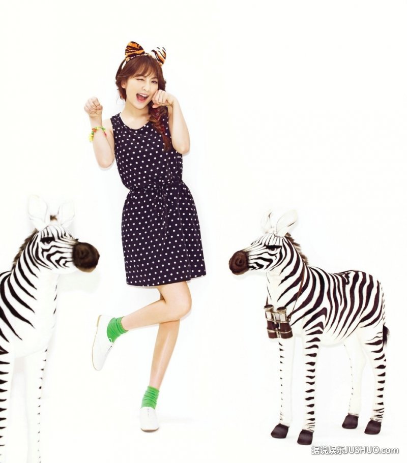 Kara韩胜妍姜智英携手李民基夏季服装画报