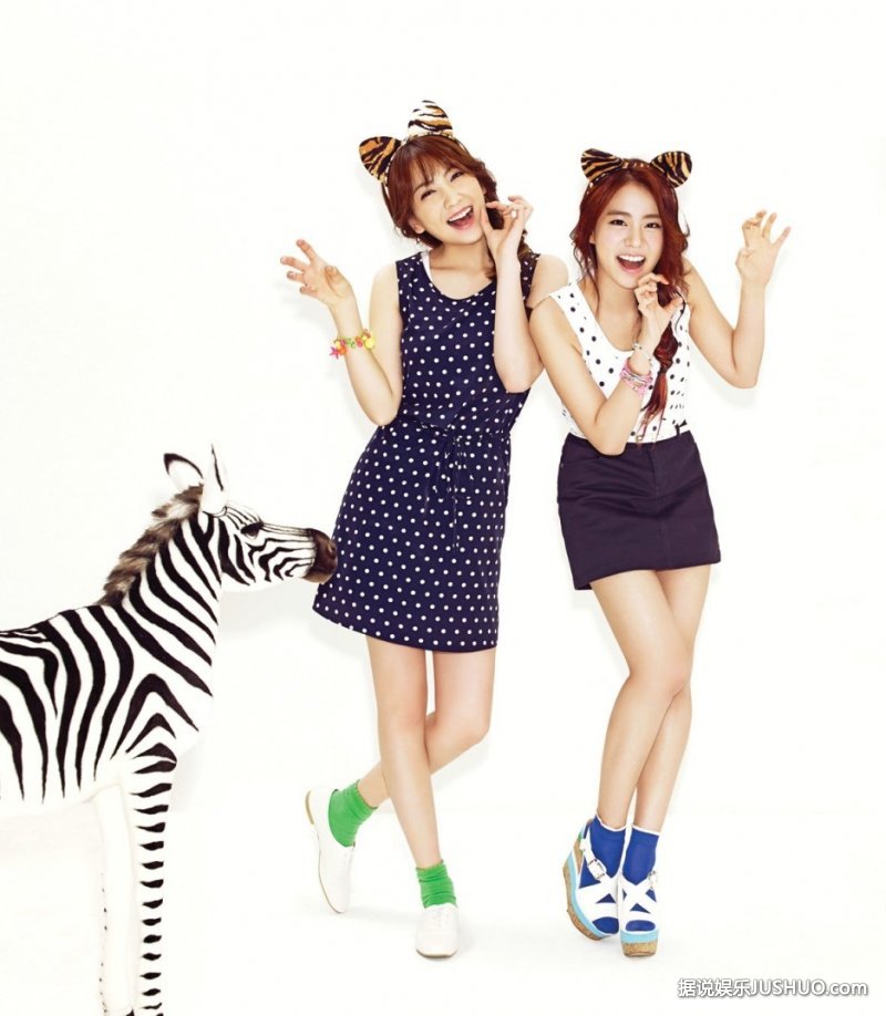 Kara韩胜妍姜智英携手李民基夏季服装画报