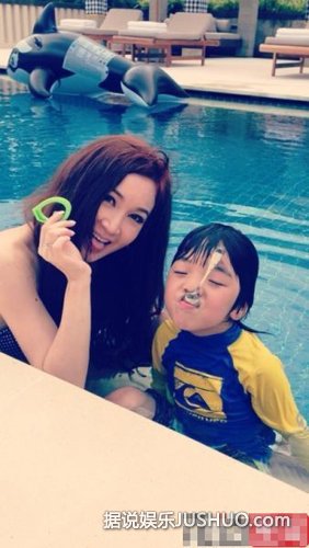 温碧霞称养子小情人 揭秘娱乐圈替别人养孩子的明星 温碧霞称养子小情人 揭秘娱乐圈替别人养孩子的明星