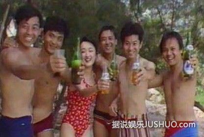杨钰莹早年比基尼照曝光 长腿白皙(图) 杨钰莹早年比基尼照曝光 长腿白皙(图)