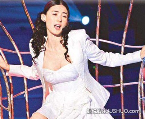 盘点涉“不雅门”的女星:张柏芝床照遭疯传(图) 盘点涉“不雅门”的女星:张柏芝床照遭疯传(图)