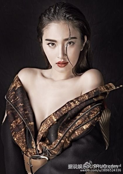 泰最美人妖与张家辉再续前缘 曾半裸拥抱 泰最美人妖与张家辉再续前缘 曾半裸拥抱