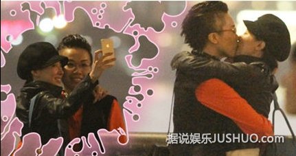 TVB女星三级艳照疯传 扭腰自摸三点尽露风骚至极 TVB女星三级艳照疯传 扭腰自摸三点尽露风骚至极