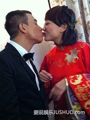 SHE等10大明星当众舌吻节操尽碎(图)