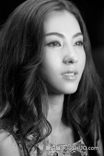 张柏芝《该是时候》首发 敢爱用心发声