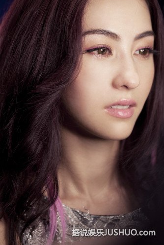 张柏芝《该是时候》首发 敢爱用心发声