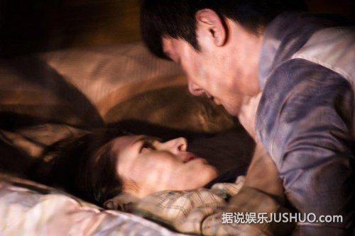 阮经天女友拍床戏 与男演员激吻到缺氧
