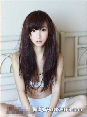 台女生抓奶露点 小茉莉被撞脸床战照遭曝