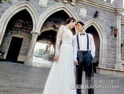 王祖蓝李亚男曝婚纱照 最萌身高差祖蓝起跳