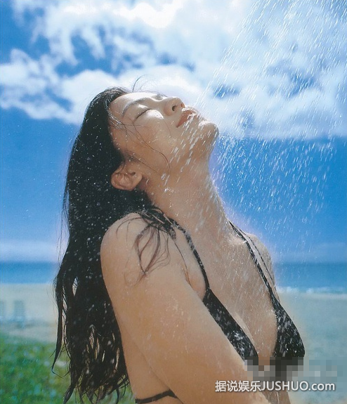 39岁林熙蕾16年前清凉写真曝光 穿比基尼秀性感 39岁林熙蕾16年前清凉写真曝光 穿比基尼秀性感
