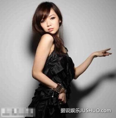 美女明星自曝闺房情趣秘密 床上荡妇床下贵妇