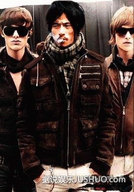 黄晓明内裤广告PS成猛男 “丧心病狂”恶搞合集 黄晓明内裤广告PS成猛男 “丧心病狂”恶搞合集