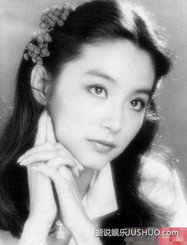 从琼瑶和于正剧中走出来的古典美人 气质脸蛋谁更胜一筹