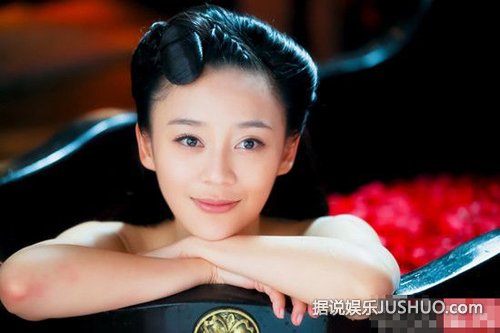 从琼瑶和于正剧中走出来的古典美人 气质脸蛋谁更胜一筹