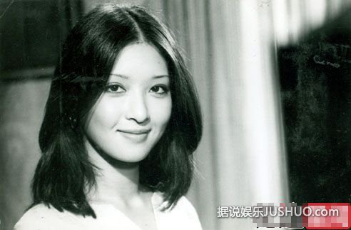 从琼瑶和于正剧中走出来的古典美人 气质脸蛋谁更胜一筹