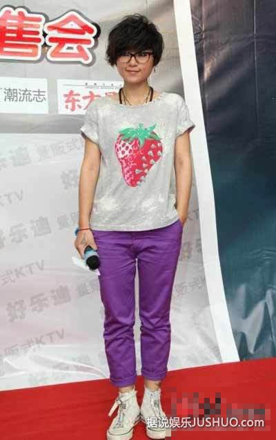 周笔畅整容前后大比对 假小子一秒变淑女 周笔畅整容前后大比对 假小子一秒变淑女