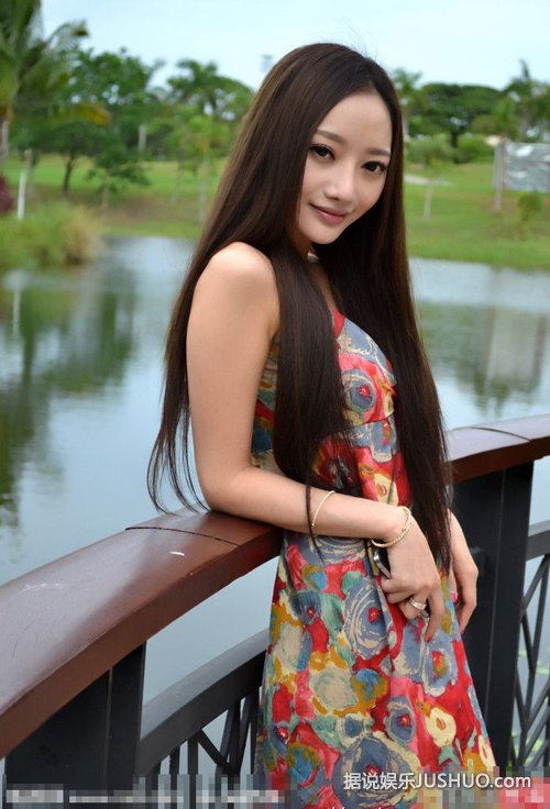 李小璐21秒不雅视频疑是嫩模林娜冰 林娜冰个人资料及照片 李小璐21秒不雅视频疑是嫩模林娜冰 林娜冰个人资料及照片