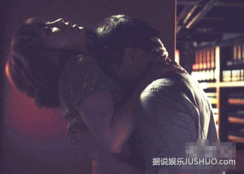 黄晓明自爆与范冰冰激情床戏：她全程压我