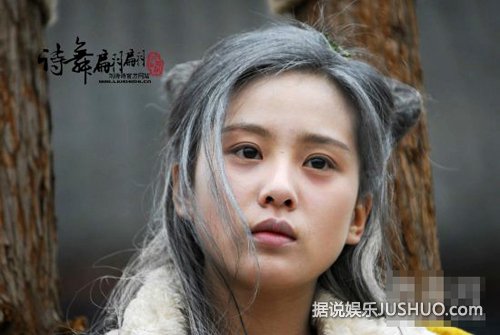 一夜青丝变白头 女星白发造型谁最惊艳