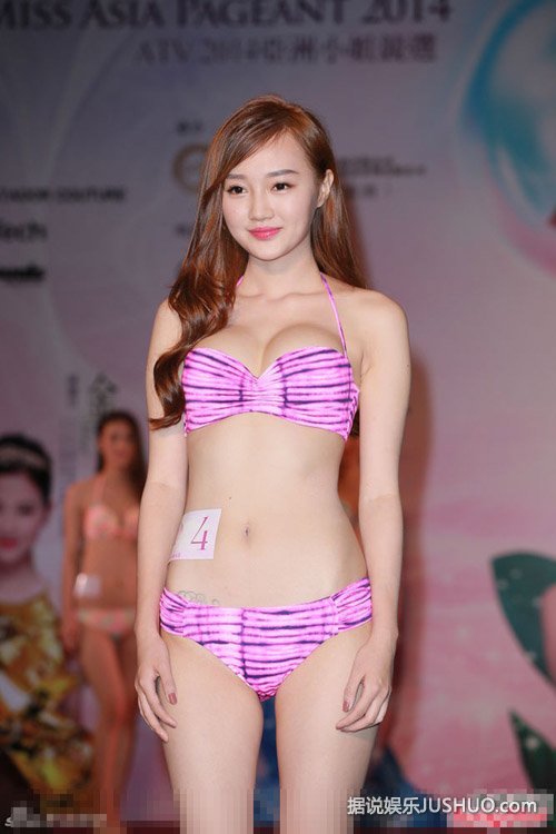 夏日清凉!亚洲小姐赛泳装 28岁选手下腰秀纹身 夏日清凉!亚洲小姐赛泳装 28岁选手下腰秀纹身