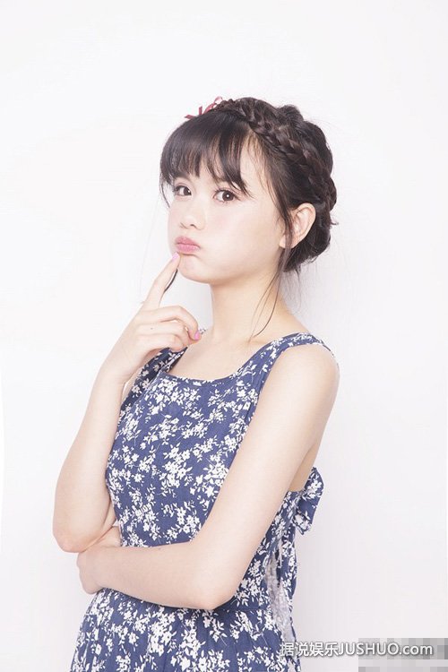 网络红人南笙进军时尚界 大尺度登《男人装》