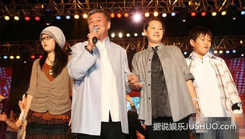 揭秘赵本山两任妻子 前妻生子不幸聋哑 揭秘赵本山两任妻子 前妻生子不幸聋哑