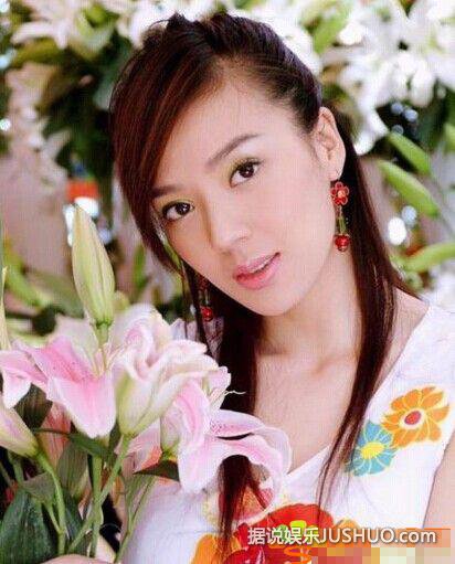 周韦彤滚出娱乐圈 整容包养黑史大起底