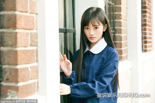 日媒眼中中国第一美女拍民国风校服照 清纯动人