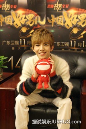 网曝郭敬明陈学冬恋情 王思聪转发爆料"补刀" 网曝郭敬明陈学冬恋情 王思聪转发爆料"补刀"