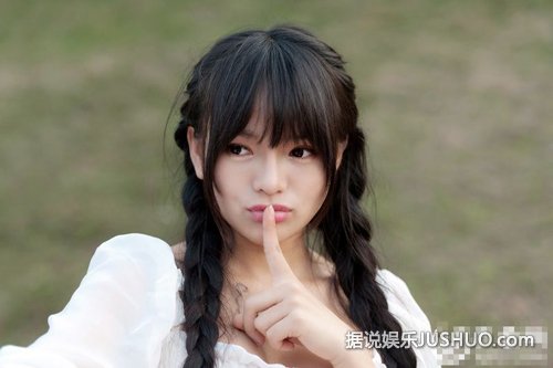 翻版 “南笙姑娘”大方承认整容 自曝旧照前后变化大