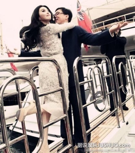 范冰冰紧拥张纪中 盘点：那些让范爷主动投怀送抱的男星们