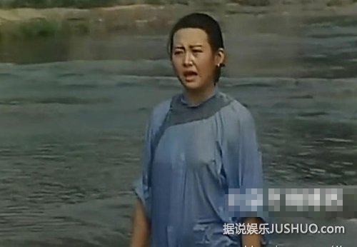 许晴23年前大尺度剧照曝光 当众给孩子喂奶 许晴23年前大尺度剧照曝光 当众给孩子喂奶