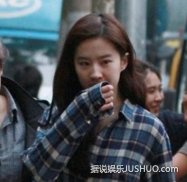 不化妆才是真美女!绝版刘亦菲素颜照清纯似邻家小妹 不化妆才是真美女!绝版刘亦菲素颜照清纯似邻家小妹