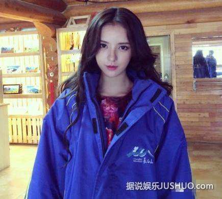 揭嫩模杀手王思聪的后宫团：说好的不喜欢嫩模呢？