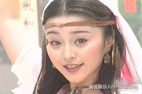 范冰冰今昔对比照 看看到底整没整容 范冰冰今昔对比照 看看到底整没整容