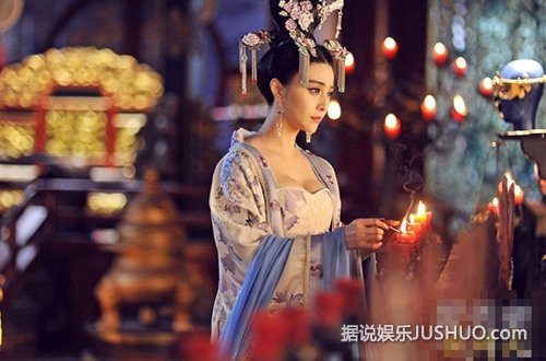 范冰冰今昔对比照 看看到底整没整容 范冰冰今昔对比照 看看到底整没整容