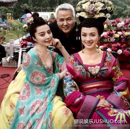 性感惹火！“韦贵妃”张庭早年罕见挤胸露沟照曝光