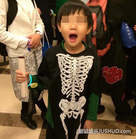 孙楠与前妻买红妹7岁儿子近照曝光 父子模样酷似