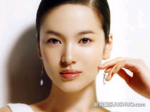 揭明星真实身高:Angelababy身高只有159cm(组图) 揭明星真实身高:Angelababy身高只有159cm(组图)