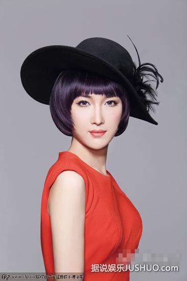 道德模范刘霆变性成女人 隆胸手术过程曝光