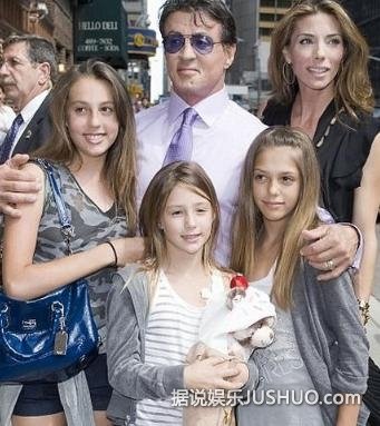 史泰龙女儿艳名远播 个个惊艳 身材姿色俱佳 史泰龙女儿艳名远播 个个惊艳 身材姿色俱佳