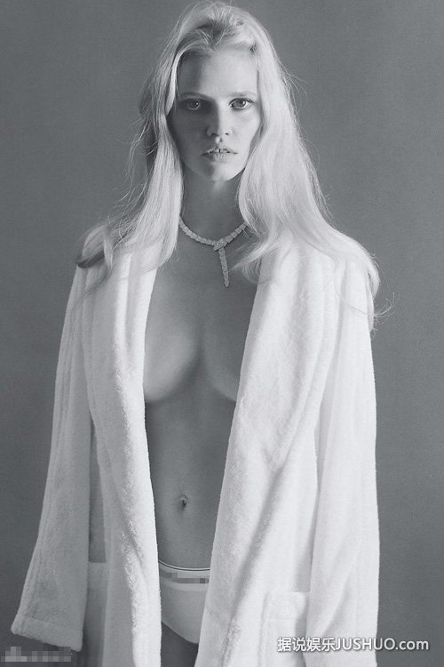 金发超模劳拉斯通最新大片性感火辣