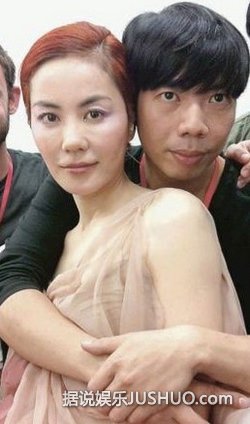 范冰冰张柏芝柳岩 盘点惨遭强吻袭胸的明星/图