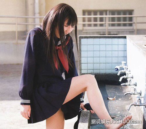 AKB48五月推出夏日新碟 渡边泳装麻友任主角 AKB48五月推出夏日新碟 渡边泳装麻友任主角