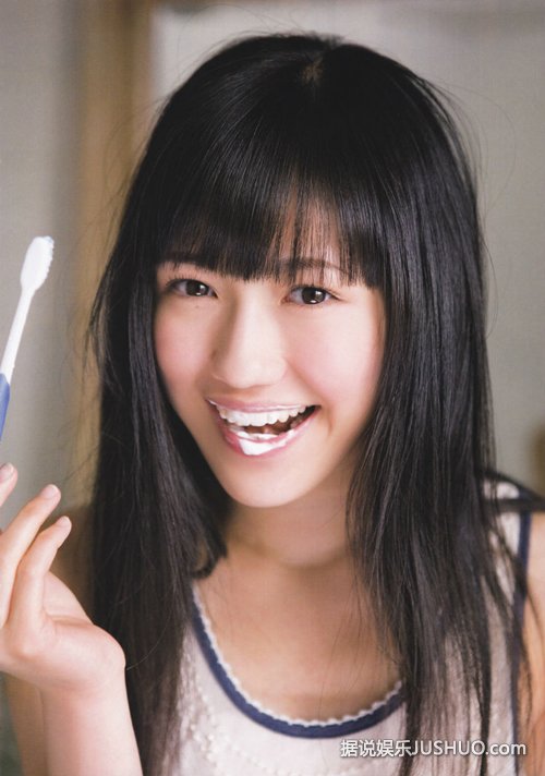 AKB48五月推出夏日新碟 渡边泳装麻友任主角 AKB48五月推出夏日新碟 渡边泳装麻友任主角