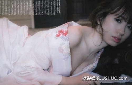 AKB48小嶋阳菜上《anan》杂志秀美乳 真空上阵上演成人诱惑