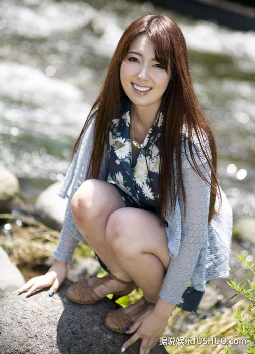 波多野结衣私服美照 素雅大方神似林志玲