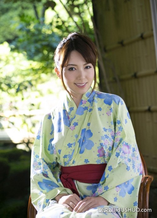 波多野结衣私服美照 素雅大方神似林志玲