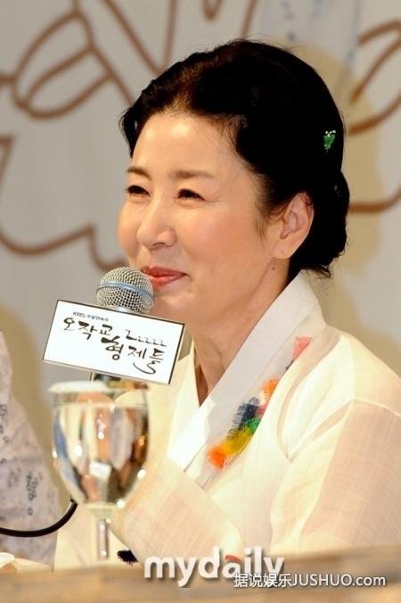 韩国女艺人金慈玉因肺癌去世