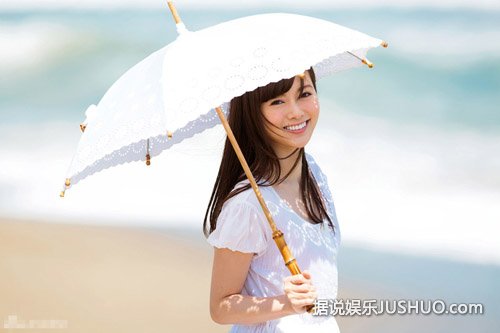 C奶美颜歌姬白石麻衣湿身出浴丽人清纯